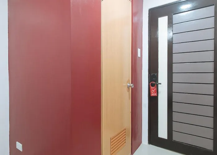 Reddoorz @ El Grande Santa Cruz Отель